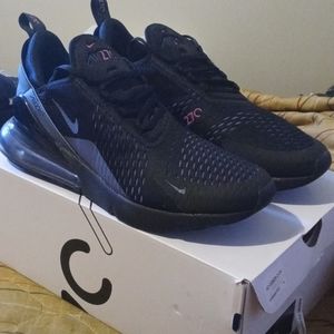 Nike Air Max 270